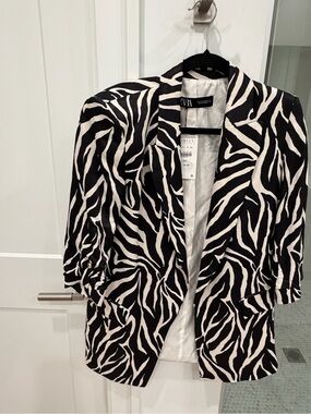 NWT Zara Zebra-Print Open-Front Blazer in Black and White Small